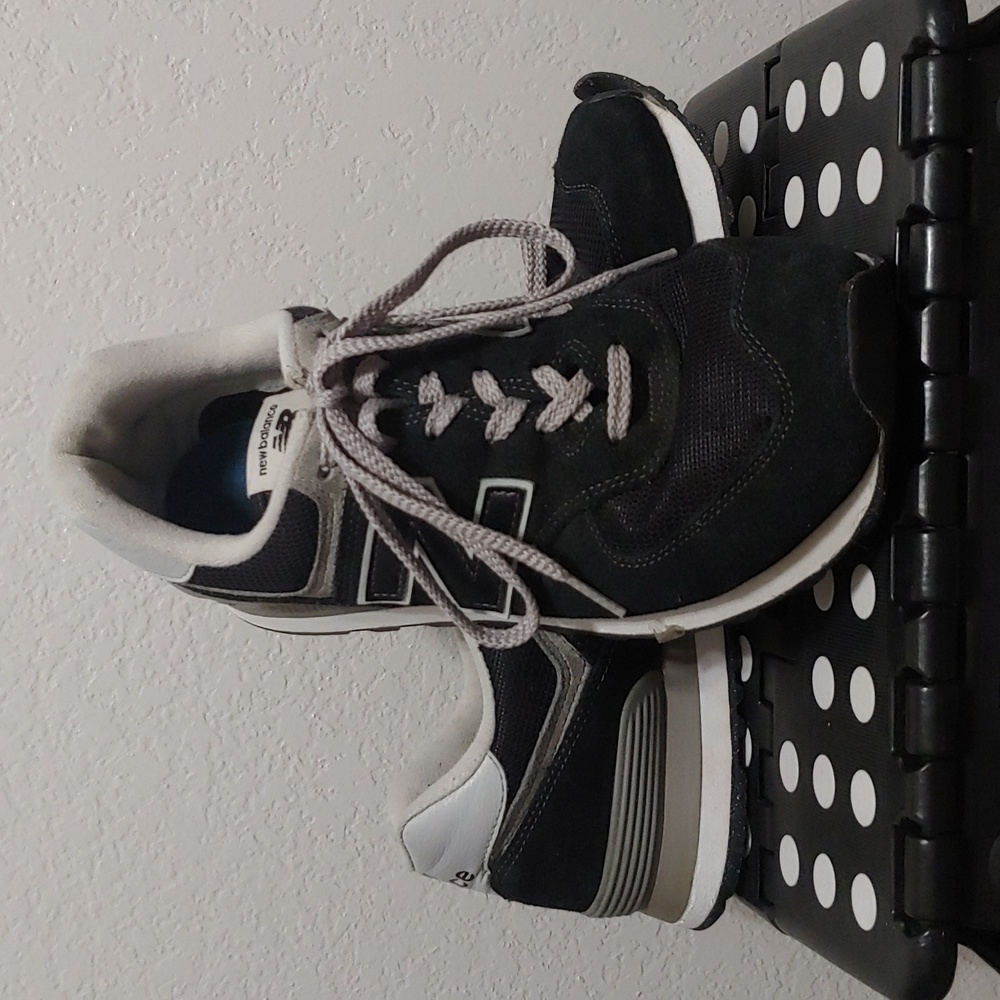New Balance Core Mens Sneakers size 9.5
